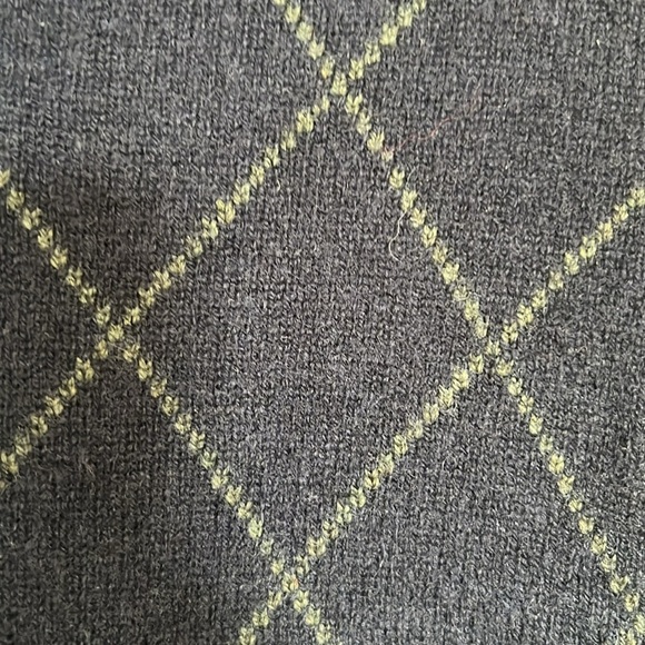 L.L. Bean Classic Lamb's Wool Navy Blue Diamond Pattern V-Neck Sweater L Tall - Picture 4 of 6